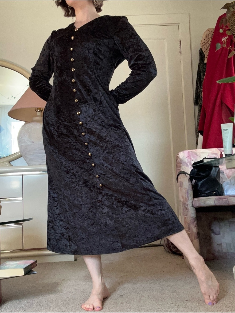 Classic Black Velvet Button-Front Midi Dress - Picture 4 of 10